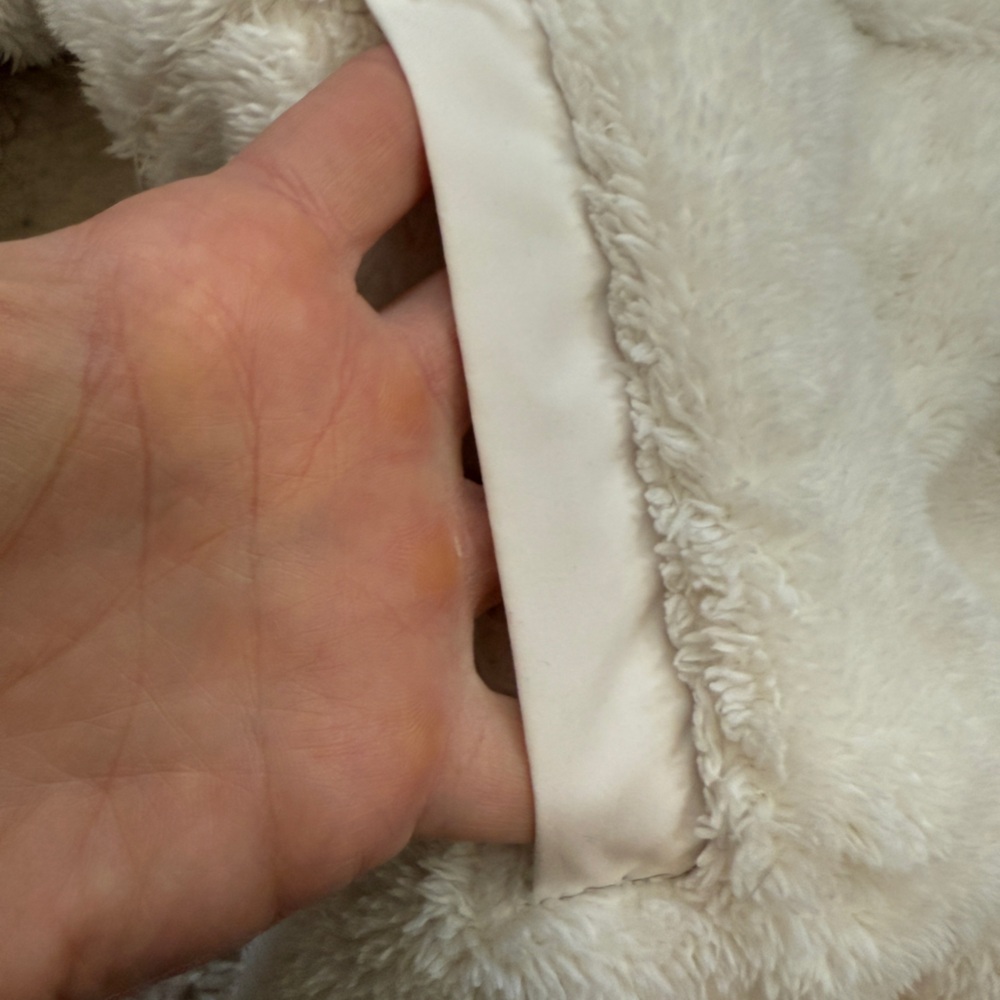 Cozy White Fleece Jacket Size S (fits M) - Picture 4 of 7